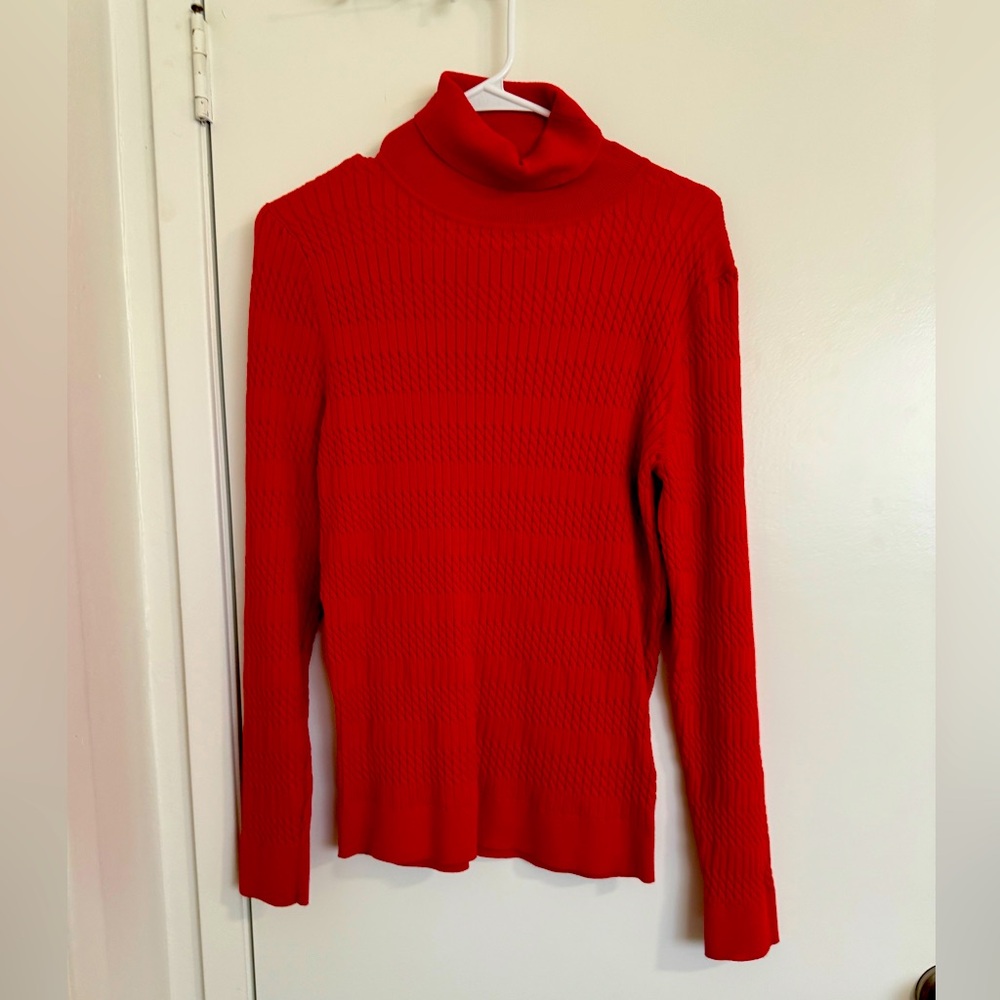 Tommy Hilfiger turtle knock top size large